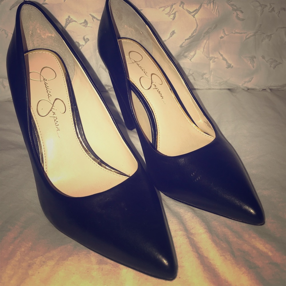 Jessica Simpson Women Black shoes, formal and elegant, size 8 high heels